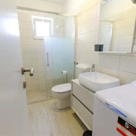 Markov Place * מורטר